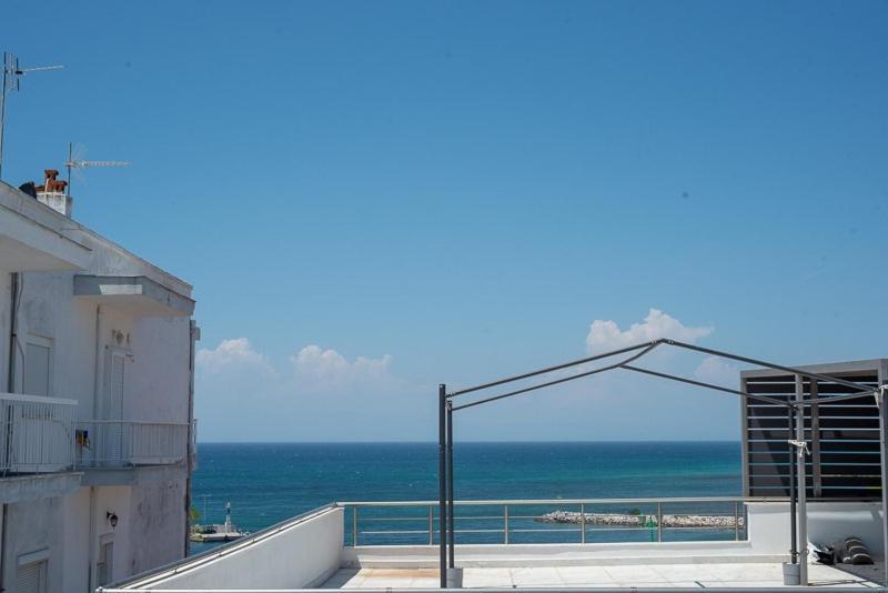 Grcka Reni Greece Beach Penthaus 3 Nea Kallikrateia Bagian luar foto