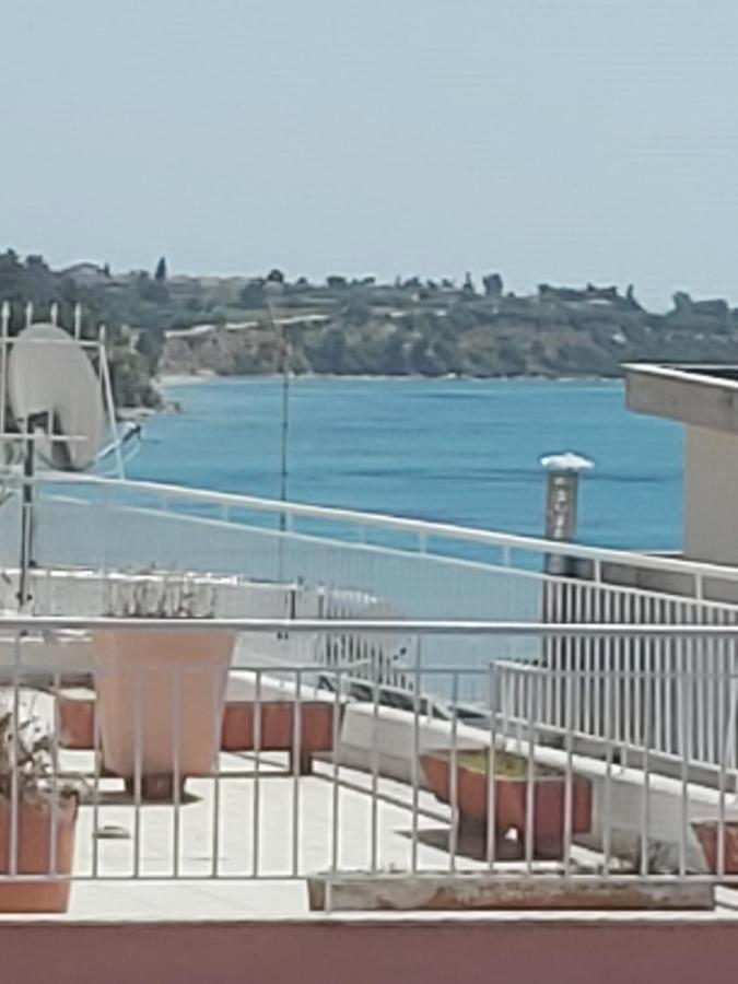 Grcka Reni Greece Beach Penthaus 3 Nea Kallikrateia Bagian luar foto